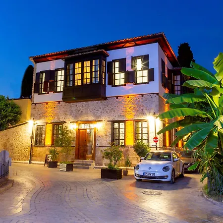 Cedrus Hotel