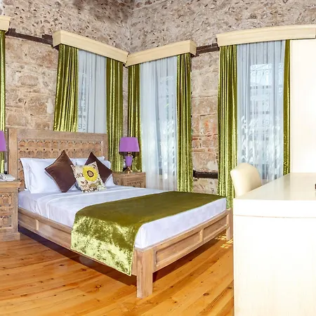 Cedrus Hotel 2*